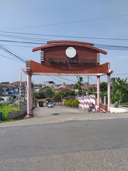 foto gerbang perumahan PERUMAHAN TANJUNG DAMAI LESTARI