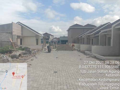 foto posisi tengah perumahan GRAHA INDAH