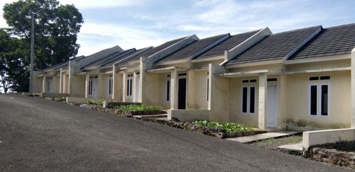 foto tampak rumah tipe 45/84 perumahan Bumi Cikundul Regency