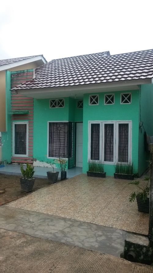 foto tampak rumah tipe 45 perumahan PESONA MERITAI INDAH 1