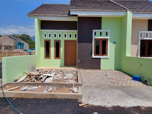 foto tampak rumah tipe 36 perumahan TAMAN ASSALAM CIKEUSIK