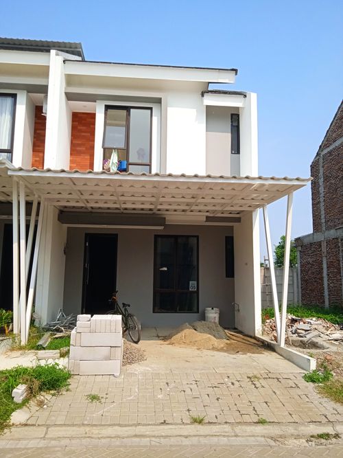 foto tampak rumah tipe FREESIA perumahan Puri Jaya 7