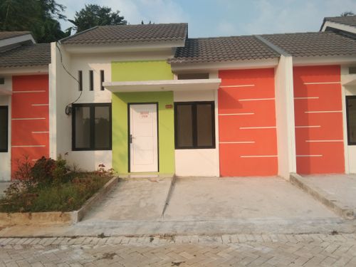 foto tampak rumah tipe CIR perumahan CIBENTANG INDAH RESIDENCE