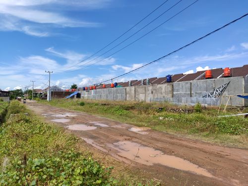 foto posisi tengah perumahan MEGAH NUSA MADANI