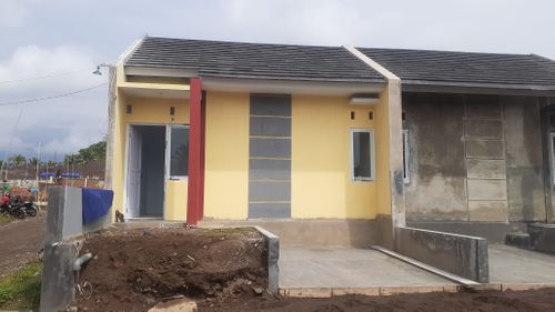 foto tampak rumah tipe 30/72 perumahan TAMALAND