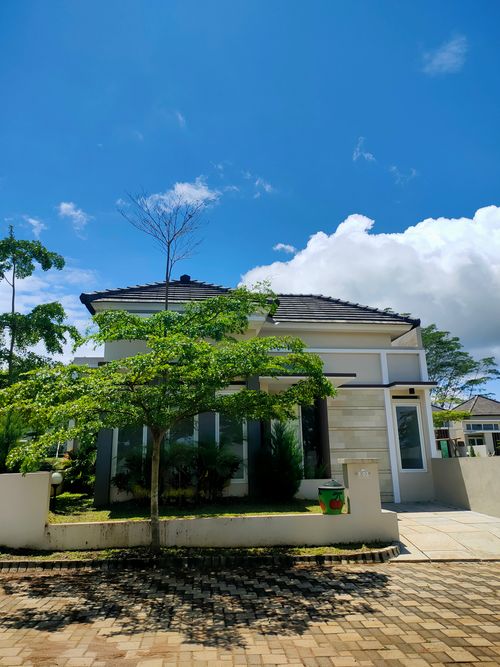 foto tampak rumah tipe AMARYLLIS perumahan BUKIT INDAH PERMAI