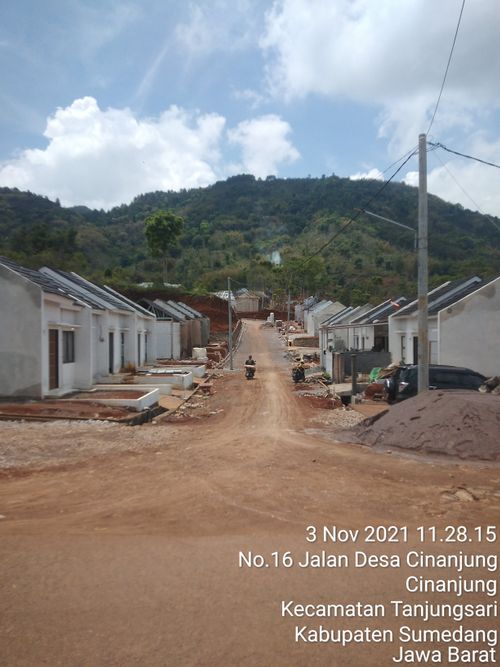 foto posisi tengah perumahan BUKIT CINANJUNG PERMAI 1
