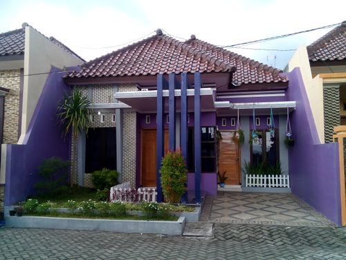 foto tampak rumah tipe C-70 perumahan Tirtomadu residence