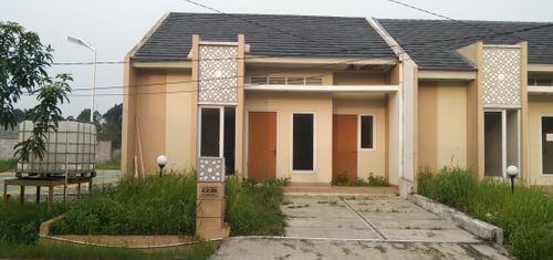 foto tampak rumah tipe Syakirin perumahan VILLA RIZKI ILHAMI 2 SAWANGAN