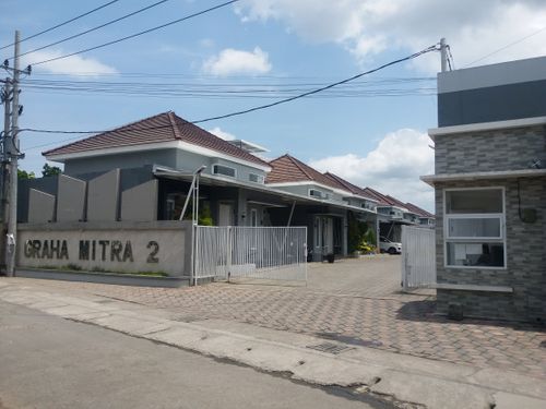 foto gerbang perumahan GRAHA MITRA 2