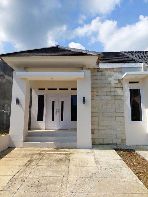 foto tampak rumah tipe 40/96 tri nur perumahan VILLA INDAH SITUGUNUNG