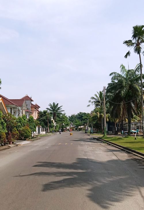 foto posisi tengah perumahan VILA DAGO PAMULANG - 2