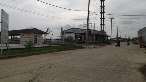 foto posisi tengah perumahan GRIYA FAMILY 4 CIBITUNG TAHAP 3
