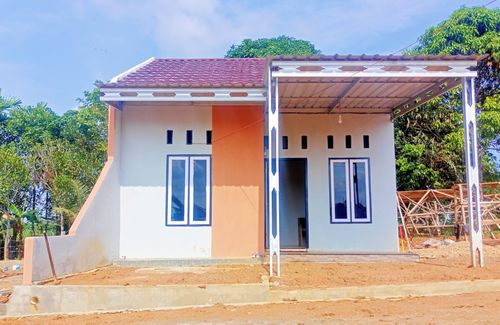 foto tampak rumah tipe 36/104 perumahan RIZQIA REGENCY