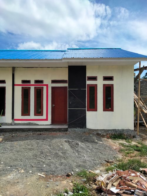 foto tampak rumah tipe 36 x 108 perumahan Griya Bumi Anday