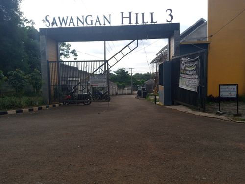 foto gerbang perumahan sawangan hill 3