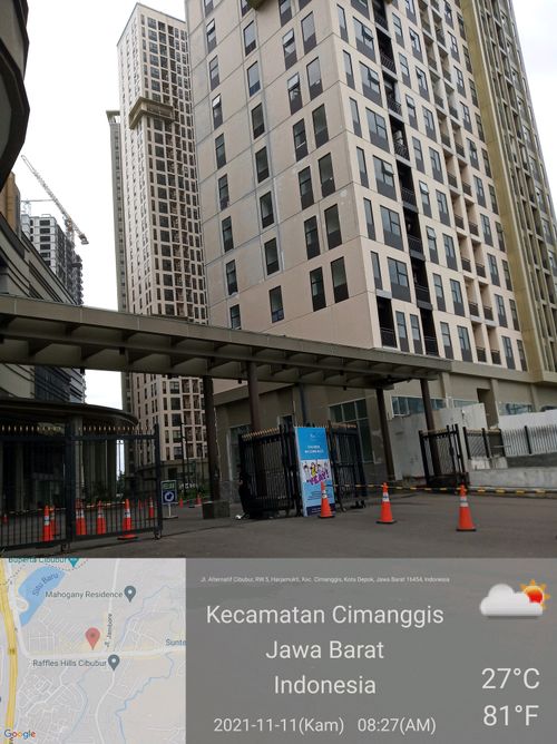 foto gerbang perumahan Apartemen Trans Park CIbubur