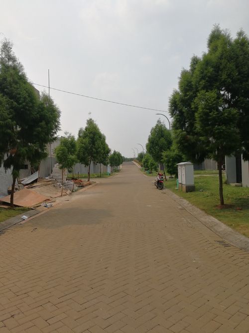 foto posisi tengah perumahan DISCOVERY ALTEZZA BINTARO JAYA