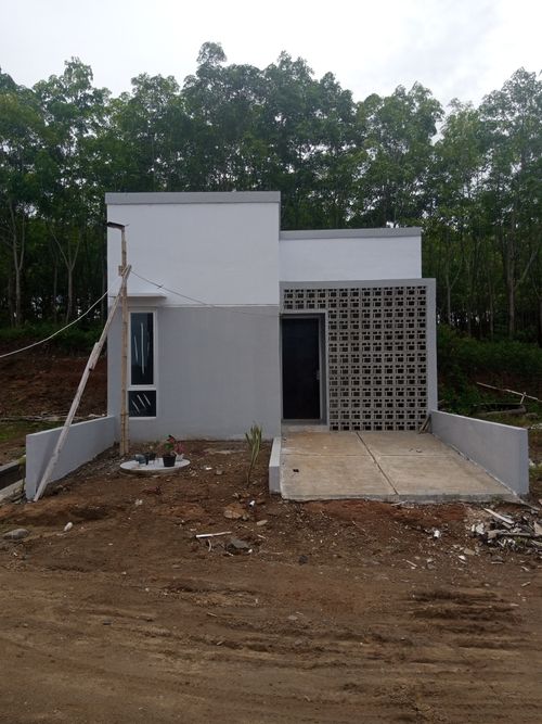 foto contoh rumah perumahan SAWUNG GARDEN