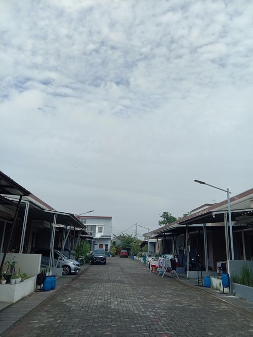 foto posisi tengah perumahan Spring Garden Recidence