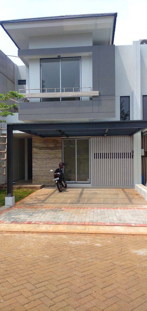 foto tampak rumah tipe 7x15 perumahan KEBAYORAN INFINITY BINTARO JAYA