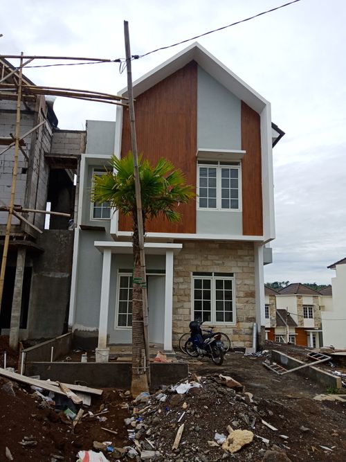 foto tampak rumah tipe LAVENDER perumahan pine wood cluster GRAND SEKAR ASRI