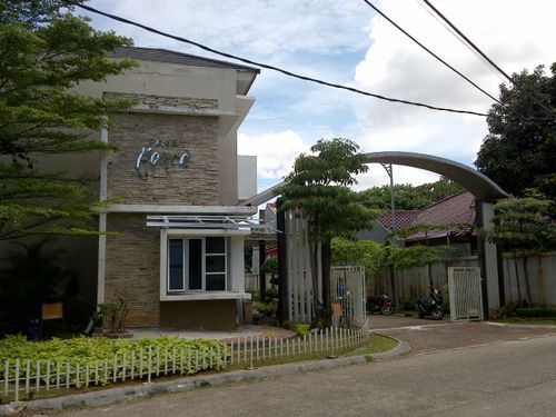 foto gerbang perumahan PAYON PONCA