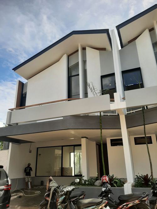foto contoh rumah perumahan Hummingbird House