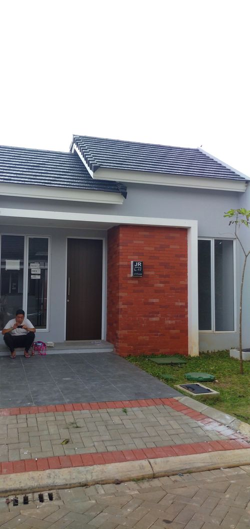 foto tampak rumah tipe STANDAR 33 perumahan U HOUSE BINTARO JAYA