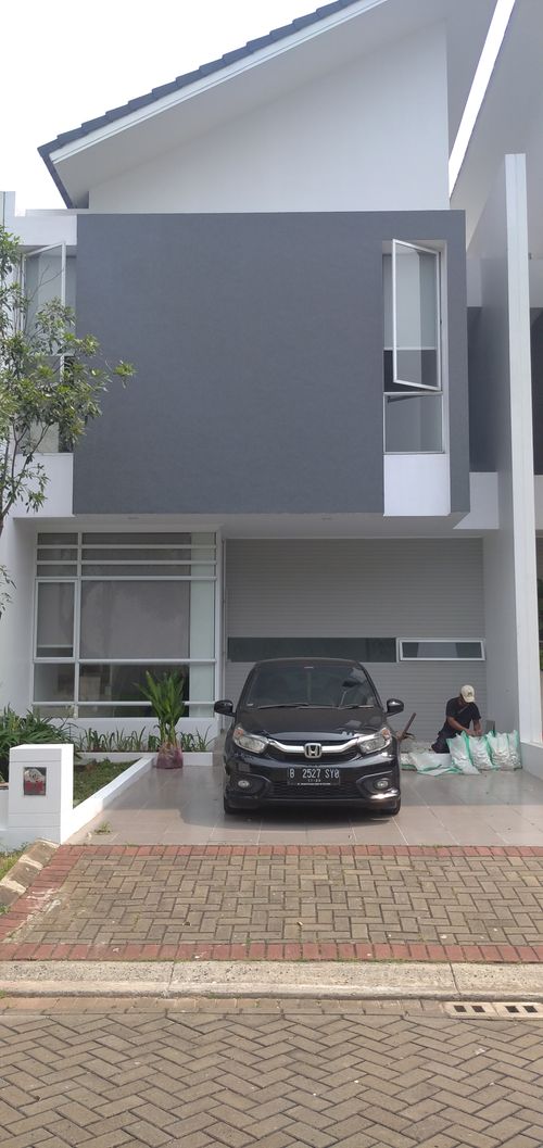 foto tampak rumah tipe VIENTA perumahan DISCOVERY ALUVIA BINTARO JAYA