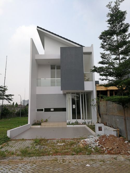 foto tampak rumah tipe LUNA + perumahan DISCOVERY ALUVIA BINTARO JAYA