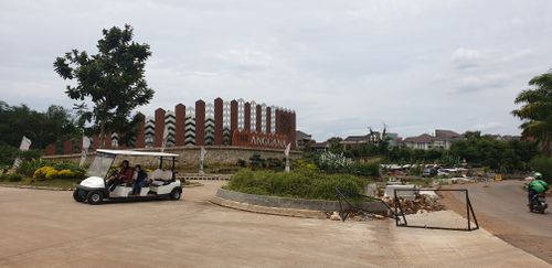 foto gerbang perumahan The Anggana Village