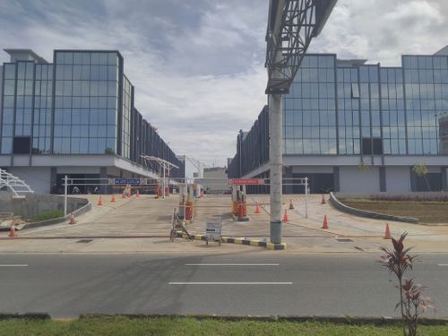 foto gerbang perumahan KEYSTONE LANE