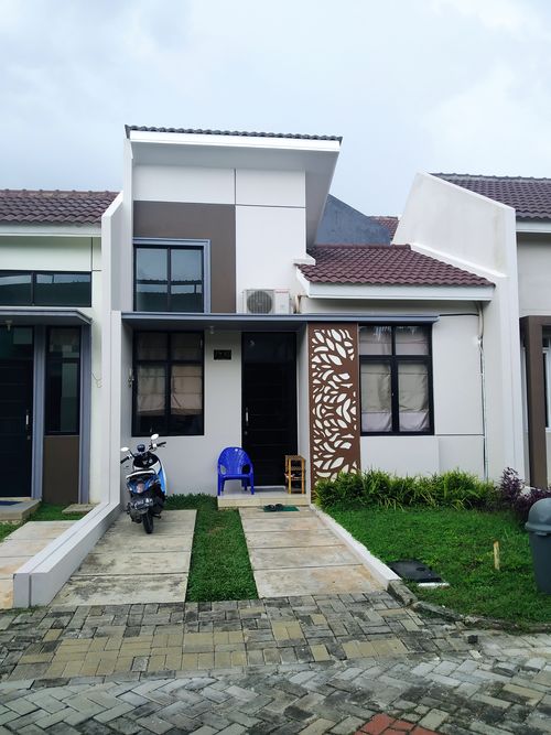 foto tampak rumah tipe Titanium Extension perumahan FOREST HILL