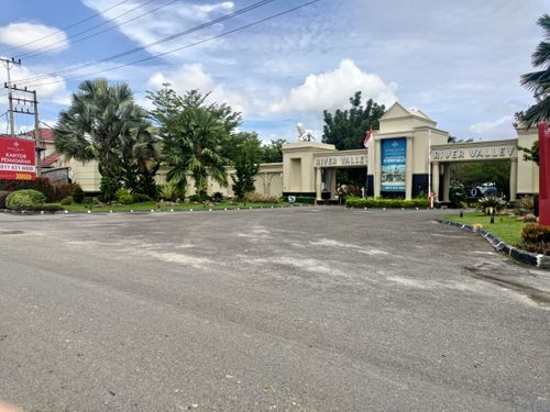 foto gerbang perumahan RIVER VALLEY RESIDENCE