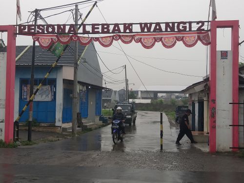 foto gerbang perumahan PESONA LEBAK WANGI