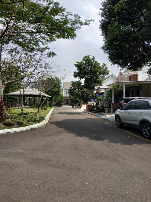 foto posisi tengah perumahan GRAHA RAYA MELIA GROVE
