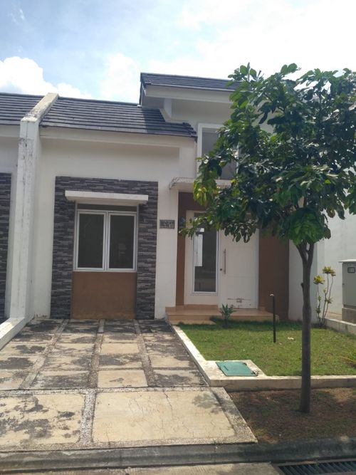 foto tampak rumah tipe NC10-0017 perumahan SERPONG NATURA CITY
