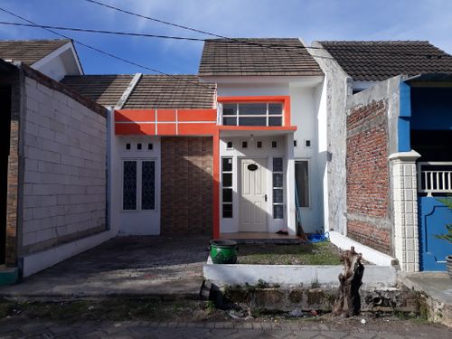 foto tampak rumah tipe Minimalis perumahan Green Puspa Asri
