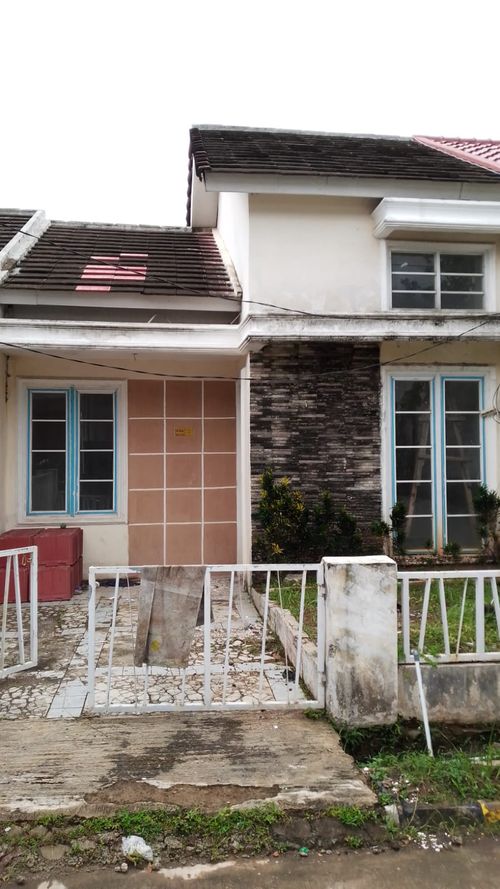 foto tampak rumah tipe 42/69 perumahan BUKIT KENCANA RESIDENCE