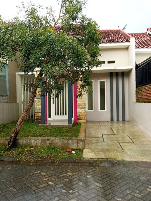 foto contoh rumah perumahan PERUMAHAN SULFAT BLOSSOM / ARZETI
