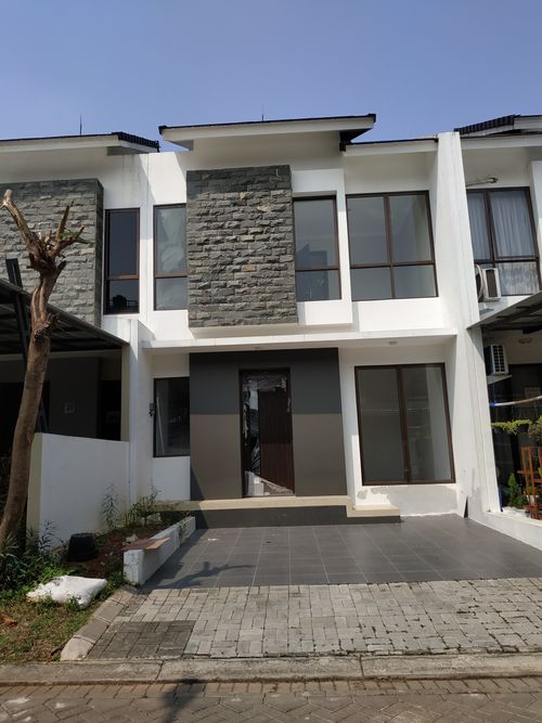 foto tampak rumah tipe ROSALYN perumahan GRAHA RAYA VIOLA