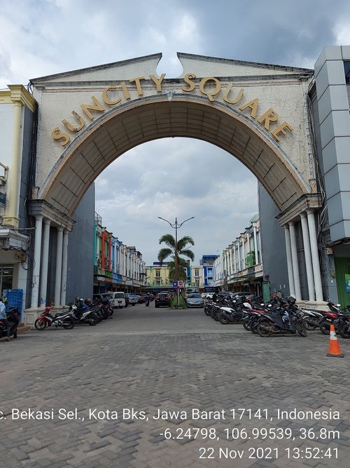 foto gerbang perumahan SUNCITY SQUARE BEKASI