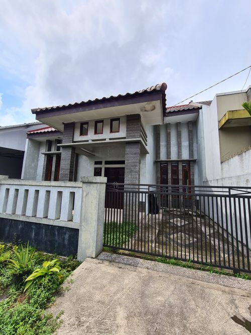 foto tampak rumah tipe 148 perumahan Fortuna Regency