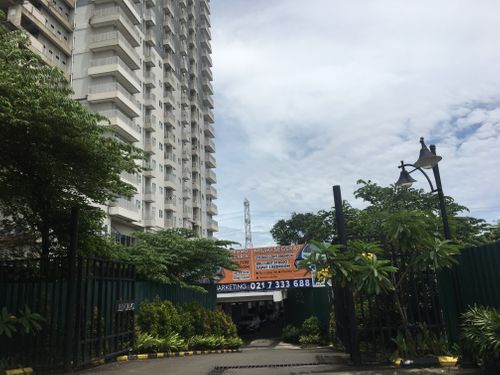 foto posisi tengah perumahan Apartement Bintaro Icon