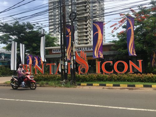 foto gerbang perumahan Apartement Bintaro Icon