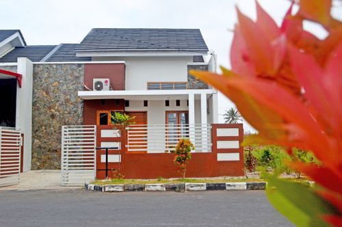 foto tampak rumah tipe 60 perumahan De Nirwana Garden
