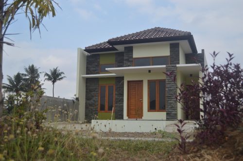 foto tampak rumah tipe 67 perumahan De Nirwana Garden
