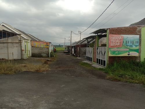 foto gerbang perumahan PERUMAHAN GRAHA TEGALBESAR 3