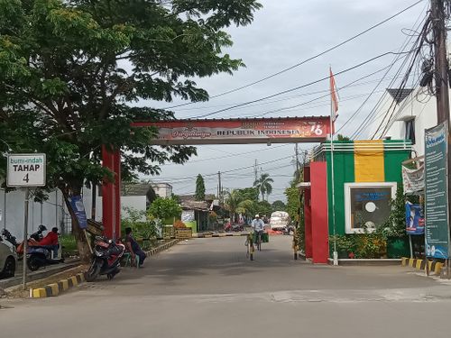 foto gerbang perumahan Bumi Indah Tahap 4